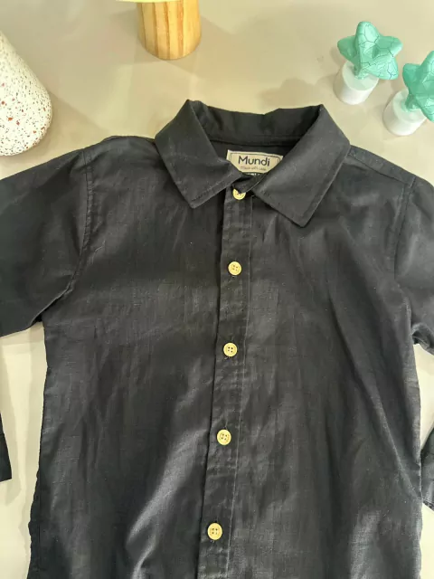 Camisete Infantil Preta em Linho com Botões Claros