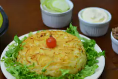 Batata Suíça Carne de Panela c/ Requeijão - Mr Batata