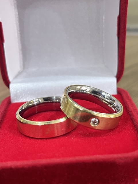 Par de Alianças de Moeda Antiga 6mm Lisa Chanfrada - comprar online