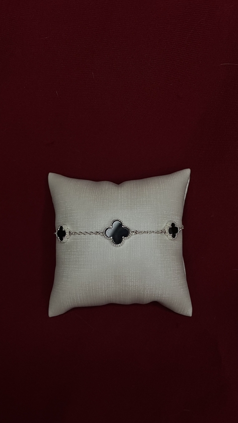 Pulseira de Prata c/ 3 Trevos Pretos