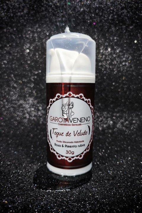 TOQUE DE VELUDO - ROSA E PIMENTA RUBRA - GAROTA VENENO
