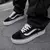 Imagen de Vans con plataforma