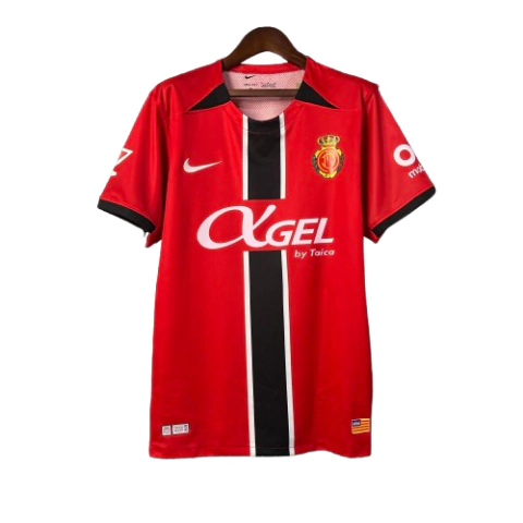 camisa-camisas-camiseta-manto-mantos-uniforme-roupa-roupas-blusa-blusas-mallorca-1-i-um-home-oficial-primeira-titular-foto-imagen-25-26-2026-2025-torcedor-masculina-vermelha-1.webp
