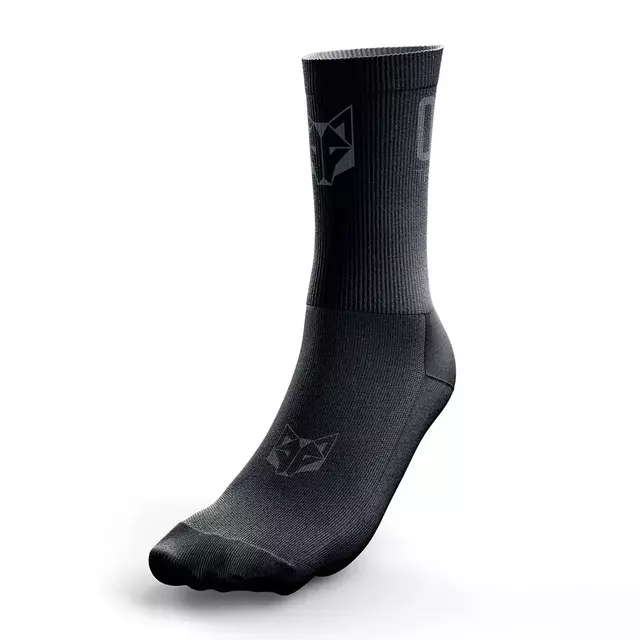 Medias multisport corte medio negro