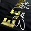 Camiseta Feminina Preta Ele vive em nós
