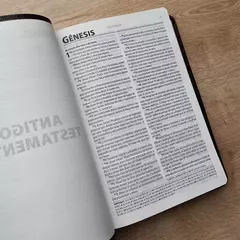 Bíblia Sagrada | A21 | Normal | C/ Referencias Cruzadas | Capa Luxo Marrom - Livraria Página Virada Cultura Cristã