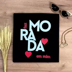 Camiseta Feminina Preta Faz morada em mim - Livraria Página Virada Cultura Cristã