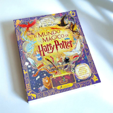 EL MUNDO MÁGICO DE HARRY POTTER + Regalos Booki
