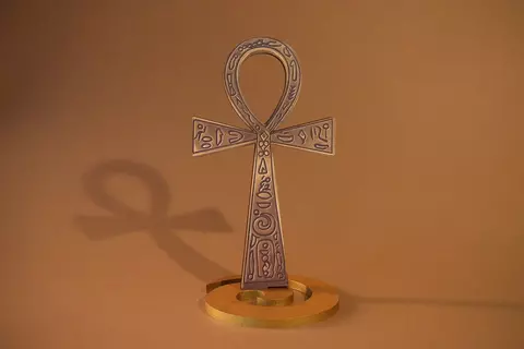 Cruz Ansata de Mesa