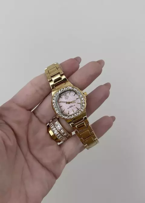 RELÓGIO LUXO QUADRADO FUNDO ROSA-RELB19