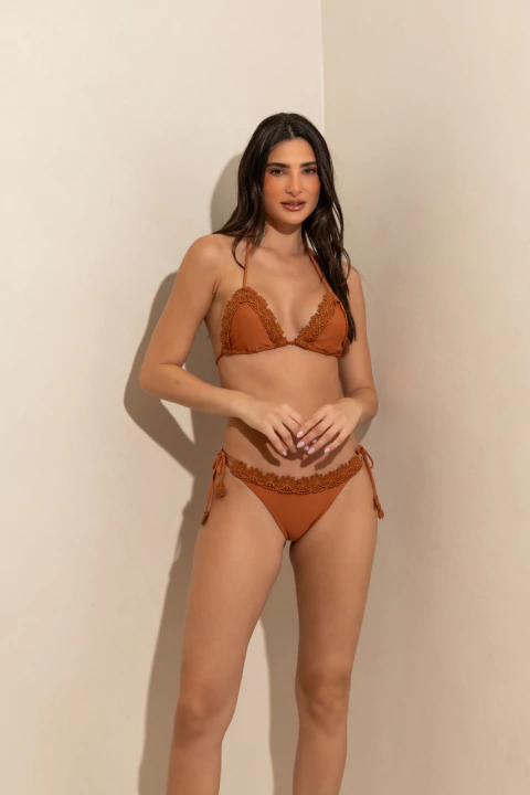 BIQUINI ESSENTIAL GUIPIR CARAMELO - comprar online