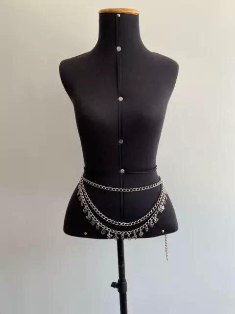 Cinto de Corrente com Pingentes