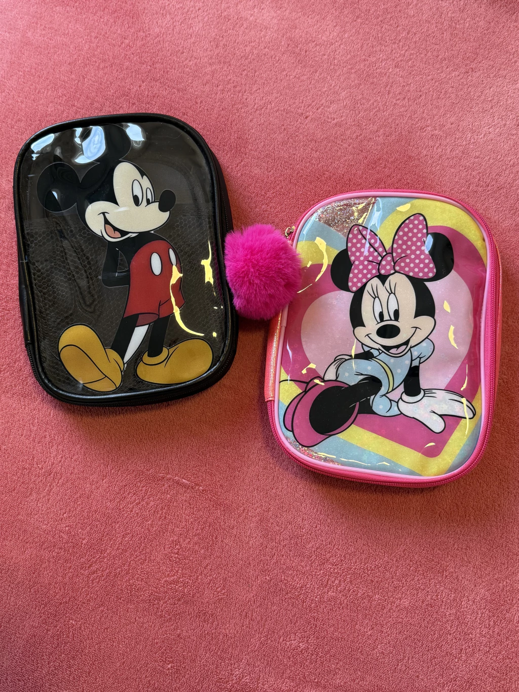 ￼ESTOJO BOX ORGANIZADOR MICKEY E MINNIE 100 CANETAS