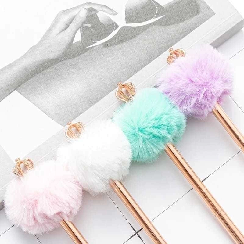 Caneta Esferográfica Rosé Gold Pompom Coroa