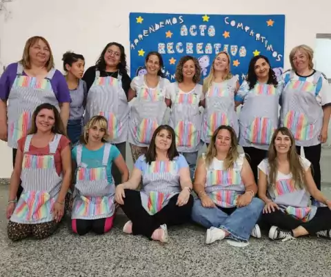 Marca 3 de Guardapolvos Multicolor