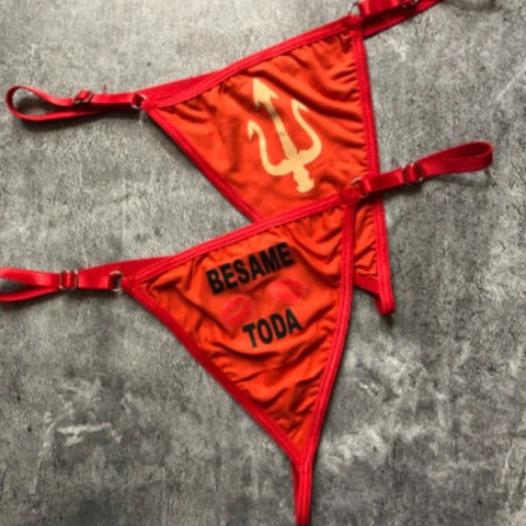 Tanga Less hilo dental frase erotica
