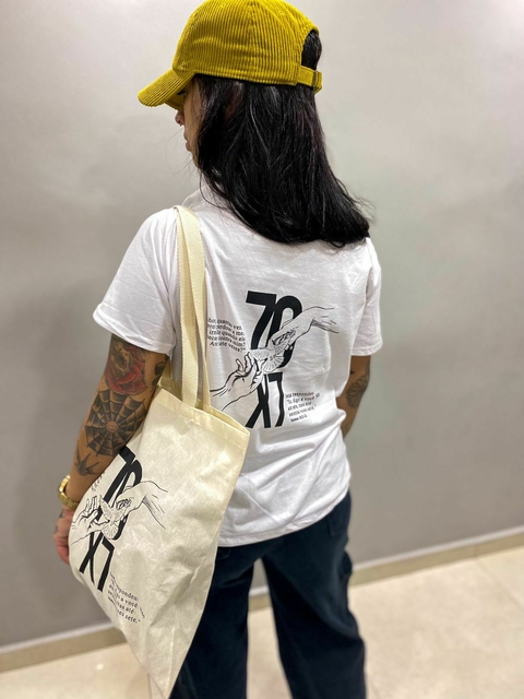 Kit Camiseta + Ecobag 70x7 Jesus