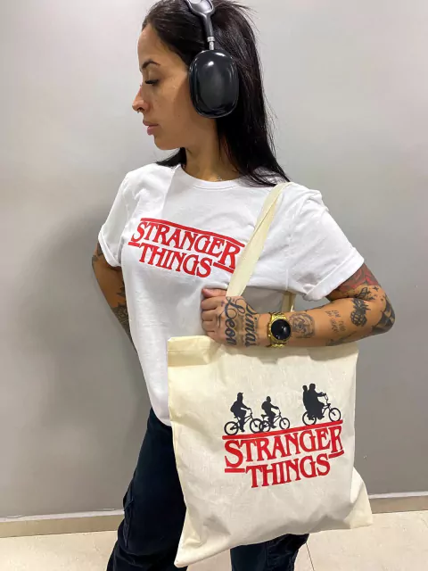 Kit Camiseta + Ecobag Stranger Things