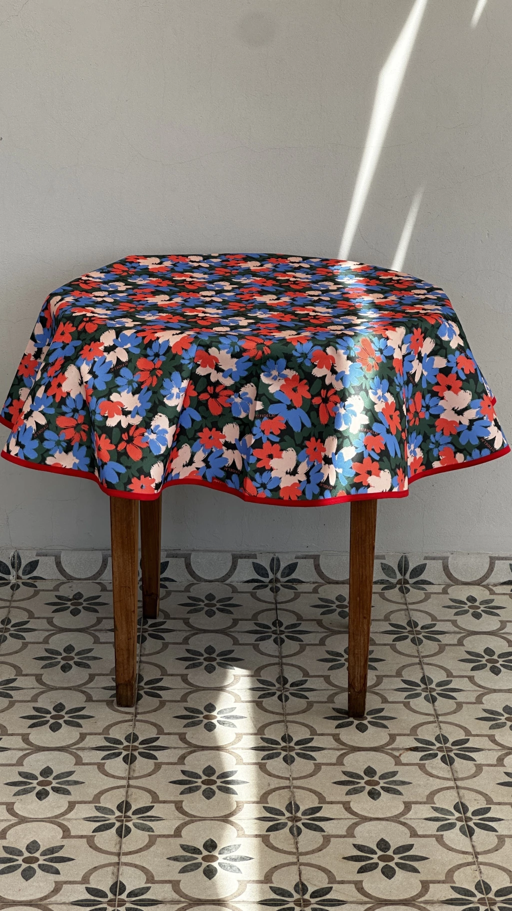 Mantel Viena Pincelada Impermeable - REDONDO