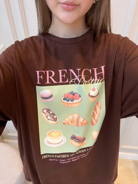 T-shirt Over Color French Pastries
