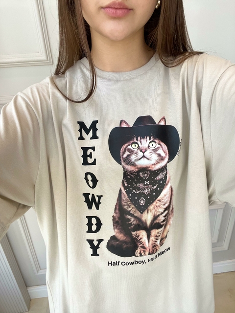 T-shirt Over Color Meowdy