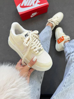 Air force Creme na internet