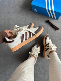 Samba Sintético Off White/Café