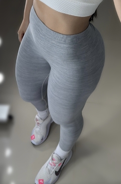 Legging AVULSA empina bumbum em V cinza mesclado na internet
