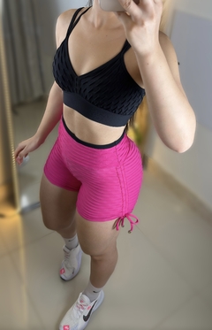 Conjunto de short empina bumbum brocado rosa com preto com regulagem nas laterais - comprar online