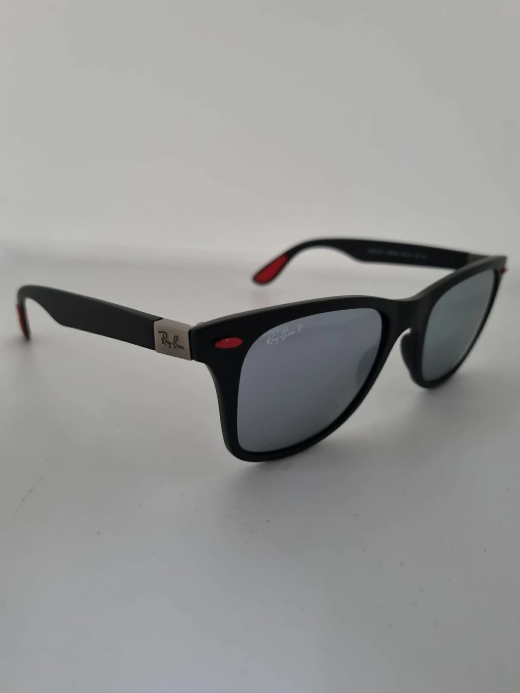 Ray-Ban Ferrari Wayfarer Negro Plateado espejado 4195-M F602/H2