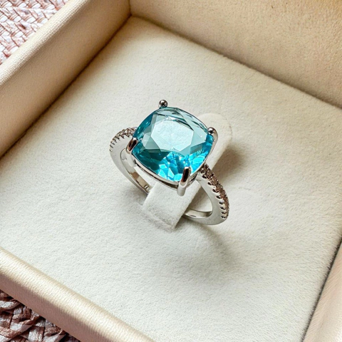 Anel Solitário Zircônia Azul