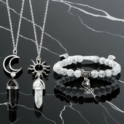 pulseras y collares depareja