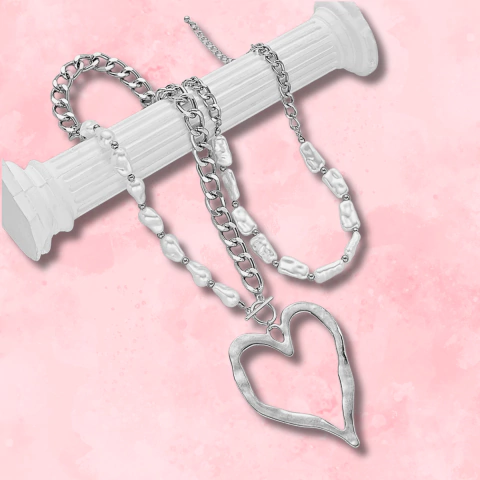 Collar Chunky Con Perlas Y Corazón