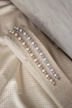 Pulseira Pérolas com Zircônias Quadradas