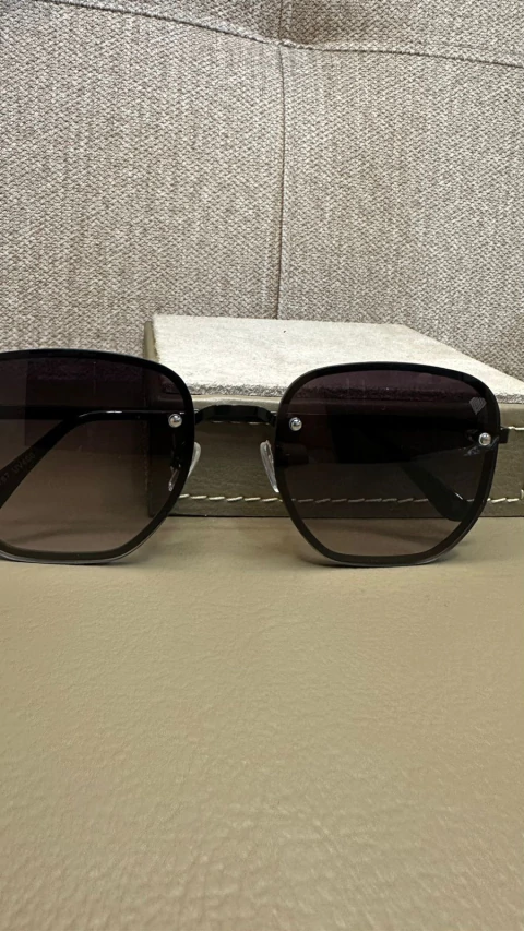 Oculos de sol Capri preto