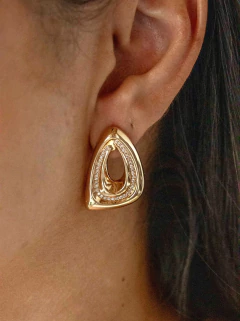 Brinco Geométrico Cravejado com Zircônias - comprar online