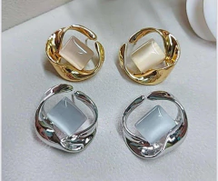 Brinco Olho de Gato Torcido na internet