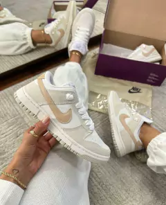 Dunk SB Bege Glow - comprar online