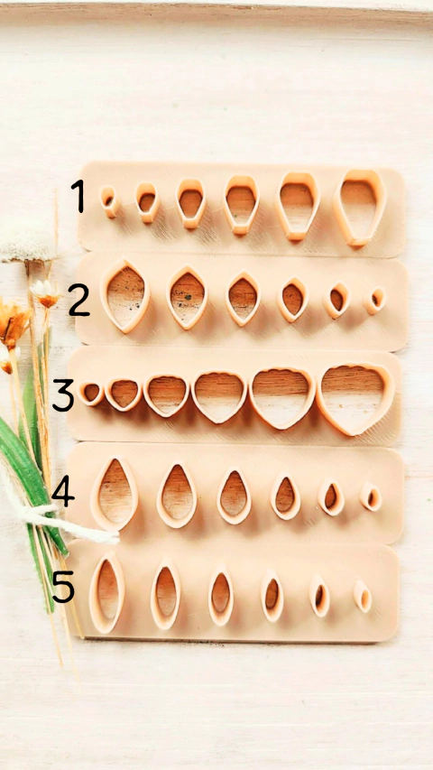 827 - CORTADOR DE PÉTALAS E FOLHAS - comprar online