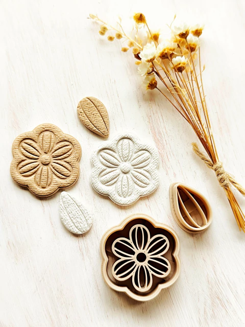 570 - CORTADOR DUPLO FLORAL - 5cm - comprar online