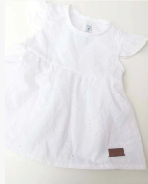 VESTIDO BRODERIE BLANCO MANGUITAS