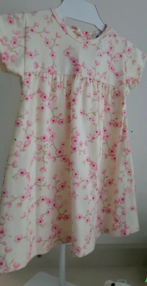 VESTIDO BEBA FLOR ORIENTAL