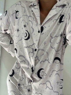 CAMISERO CIELO WHITE + REGALO A ELECCION ( CONJUNTO LENCERIA/PACK DE BOMBACHAS ALG Y LYCRA) - comprar online