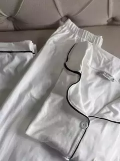 PIJAMA CAMISERO BLANCO en internet