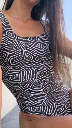 ENTERIZA TWILA VEDETINA Clotilde + TEJIDO DE REGALO - comprar online