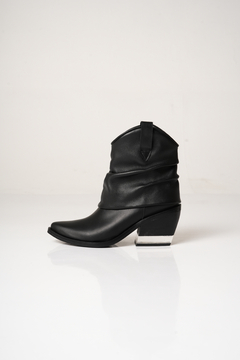 BOTAS MOON BLACK CLOTILDE en internet