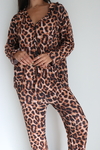 PIJAMA CAMISERO PRINT + CONJUNTO DE LENCERÍA DE REGALO las entregas están programadas del 1 al 10 de abril. - comprar online