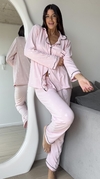 PIJAMA CAMISERO ROSITA + CONJUNTO DE LENCERÍA DE REGALO las entregas programadas del 1 al 10 de abril. - comprar online