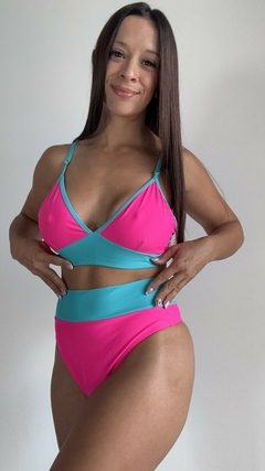 BIKINI TIRO ALTO PINK CLOTILDE + POLLERA DE REGALO