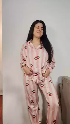 PIJAMA CAMISERO ROSALIA + ROPA INTERIOR DE REGALO (PACK DE BOMBACHAS O CONJUNTO DE LENCERIA) - tienda online
